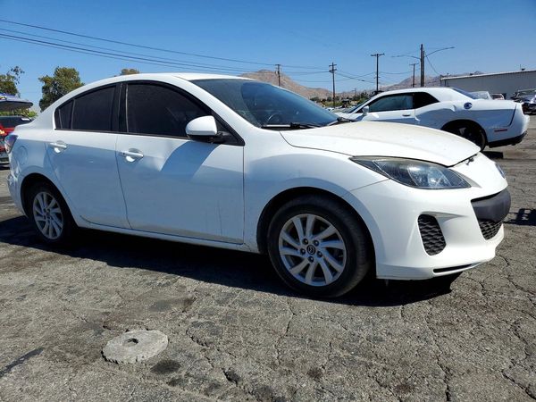 2013 MAZDA 3 Touring/GS