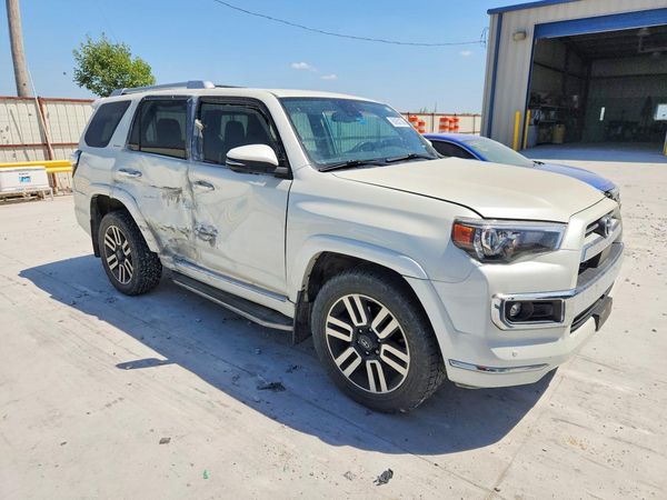 2022 TOYOTA 4RUNNER