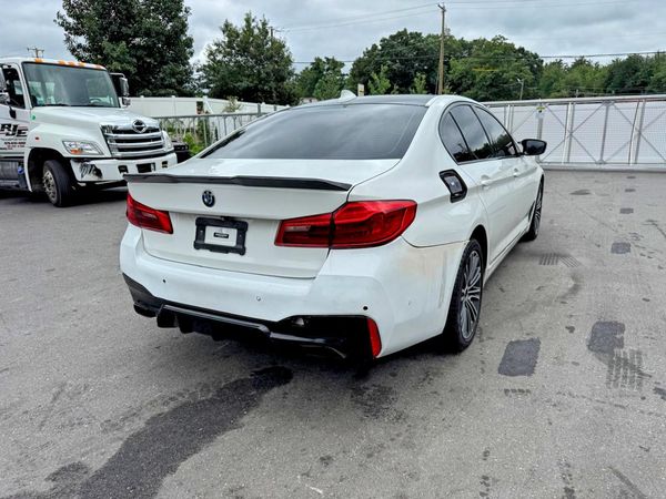 2020 BMW 530