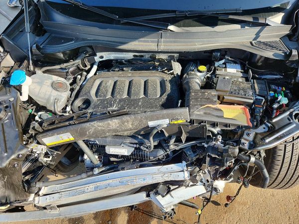 2026 VOLKSWAGEN TIGUAN 4Motion SE R-Line Black — Engine bay