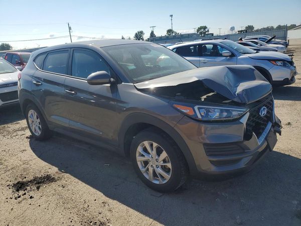2021 HYUNDAI TUCSON SE