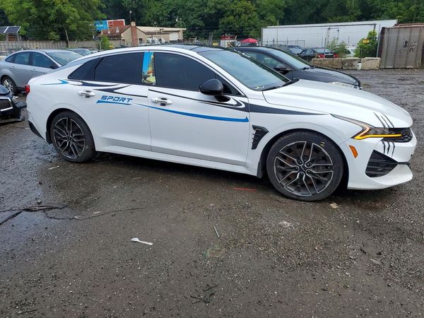 2022 KIA K5