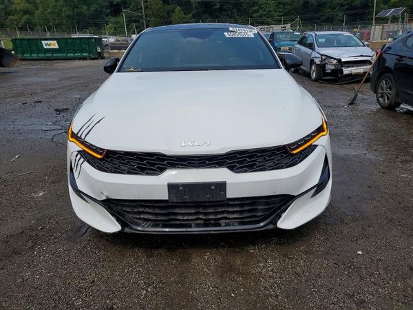 2022 KIA K5
