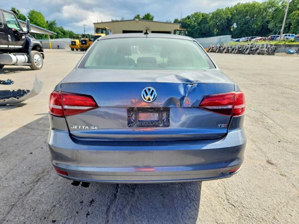 2017 VOLKSWAGEN JETTA