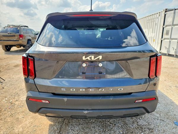 2022 KIA SORENTO LX
