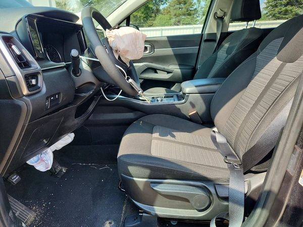 2022 KIA SORENTO LX