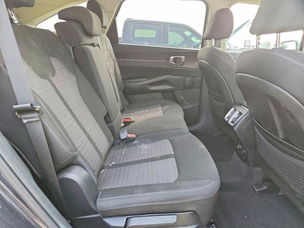 2022 KIA SORENTO LX