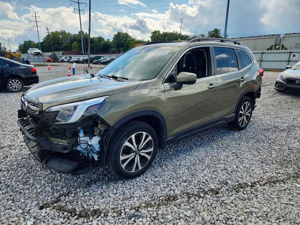 2022 SUBARU FORESTER