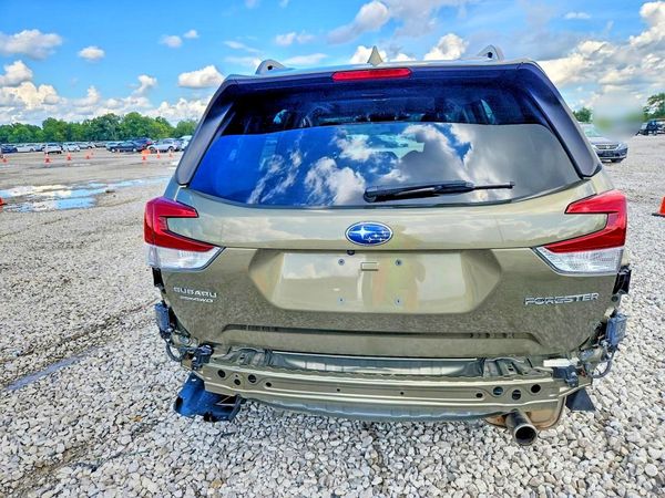 2022 SUBARU FORESTER