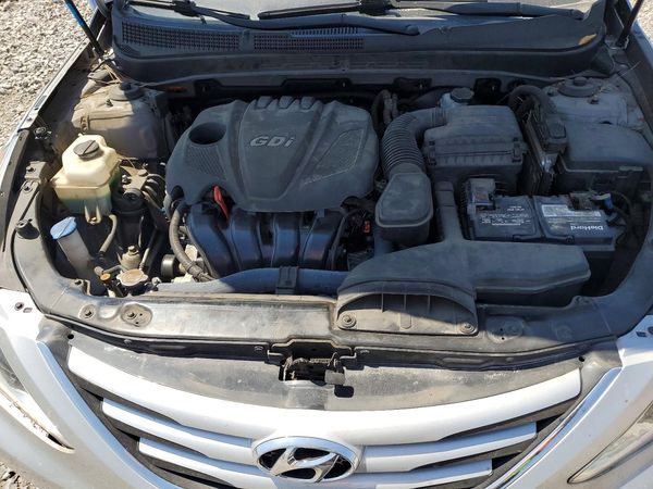 2014 HYUNDAI SONATA GLS/ GLS Popular — Engine bay