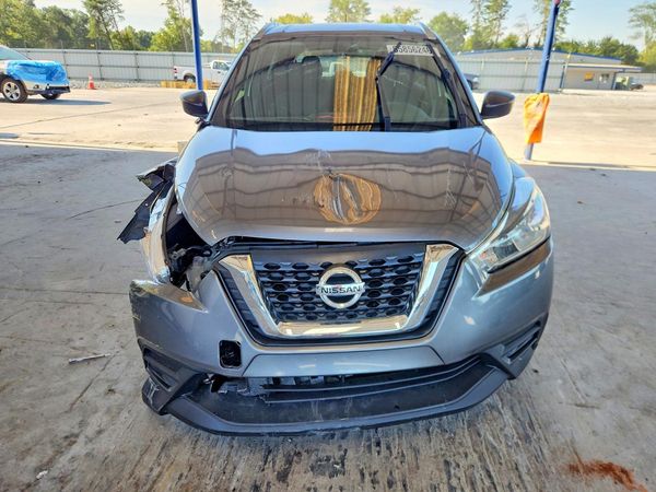 2018 NISSAN KICKS