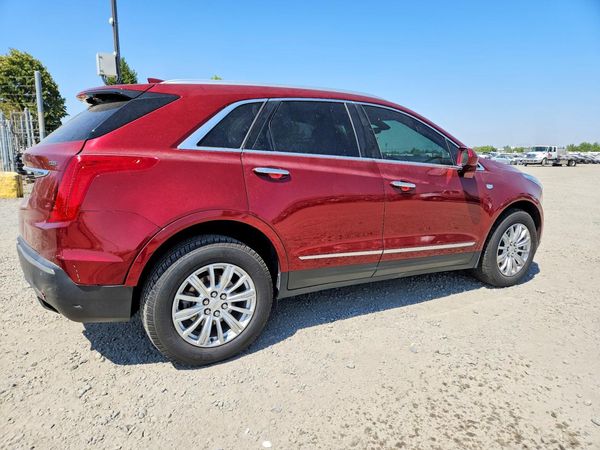 2017 CADILLAC XT5 Base