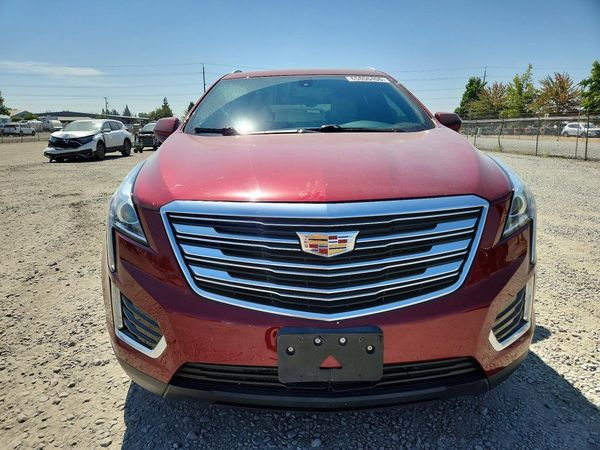 2017 CADILLAC XT5 Base
