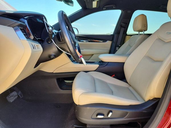 2017 CADILLAC XT5 Base
