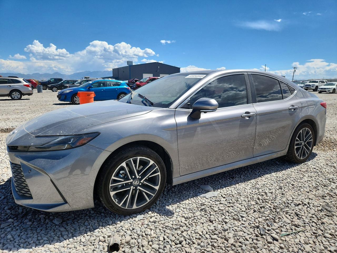 2025 TOYOTA CAMRY