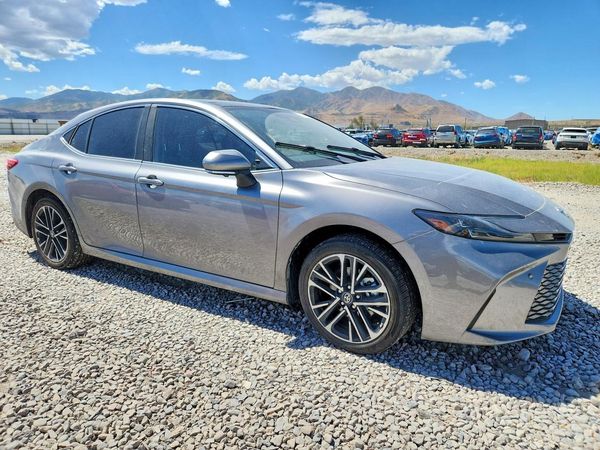 2025 TOYOTA CAMRY
