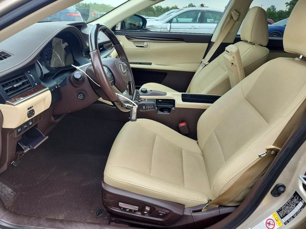 2018 LEXUS ES