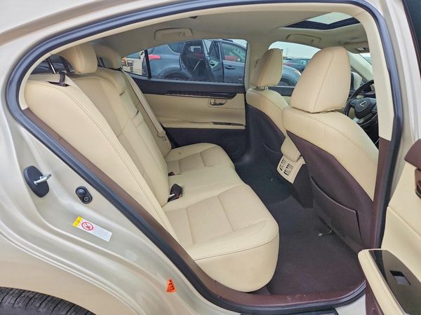 2018 LEXUS ES