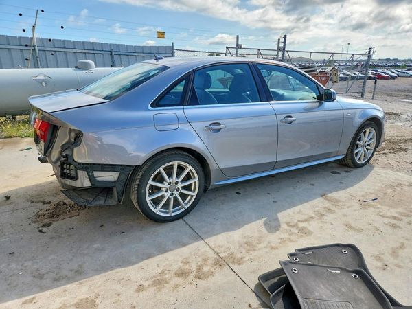 2015 AUDI A4