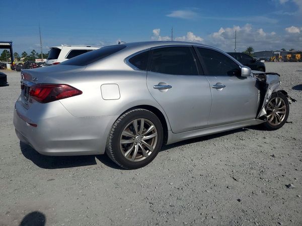 2018 INFINITI Q70