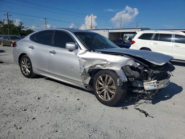 2018 INFINITI Q70