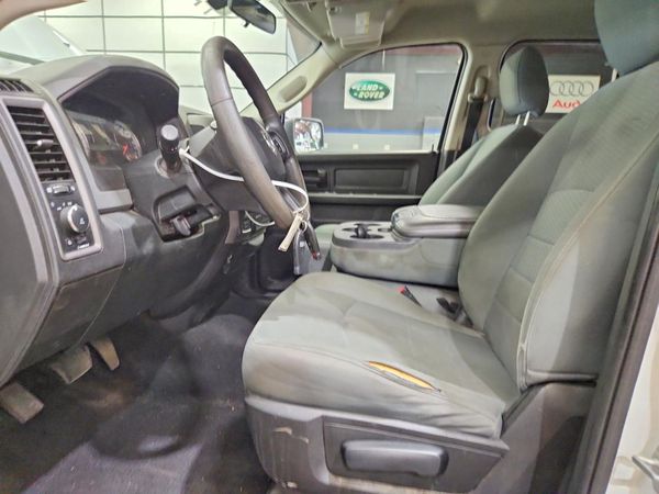 2018 RAM 1500 ST QUAD CAB 4X4