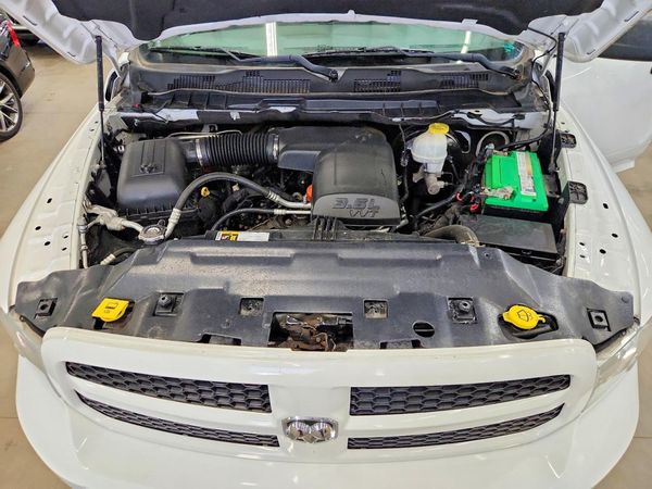 2018 RAM 1500 ST QUAD CAB 4X4