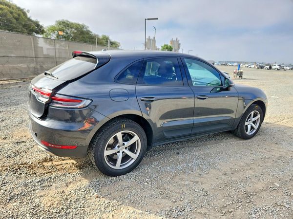 2019 PORSCHE MACAN