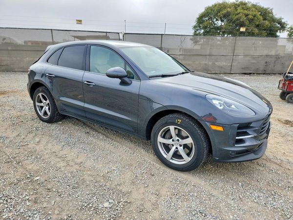 2019 PORSCHE MACAN