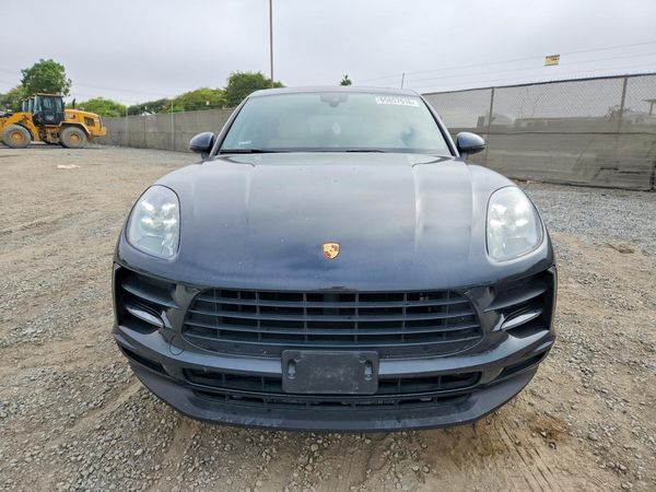 2019 PORSCHE MACAN