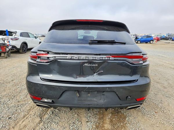 2019 PORSCHE MACAN