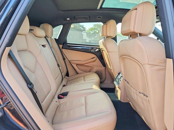 2019 PORSCHE MACAN