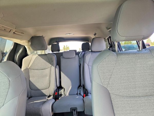 2025 TOYOTA SIENNA LE — SUVN