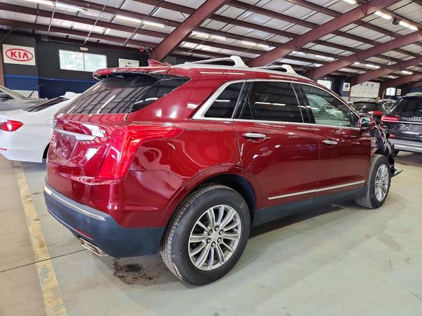 2017 CADILLAC XT5 Luxury
