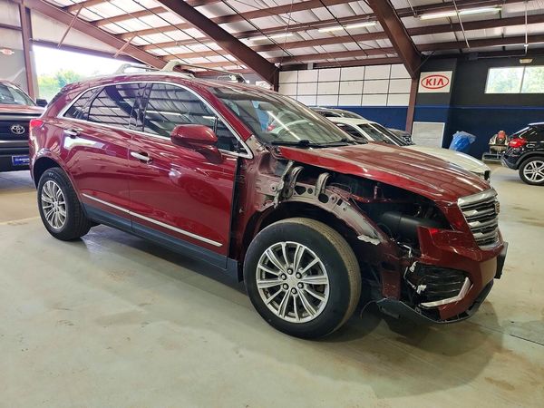 2017 CADILLAC XT5 Luxury