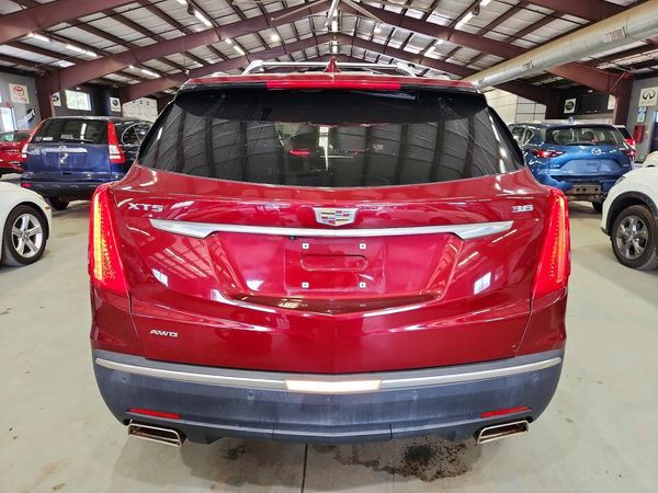 2017 CADILLAC XT5 Luxury