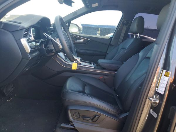 2023 AUDI Q7 quattro Premium Plus