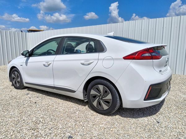 2019 HYUNDAI IONIQ SEL (HEV)