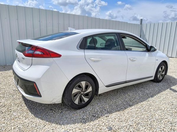 2019 HYUNDAI IONIQ SEL (HEV)