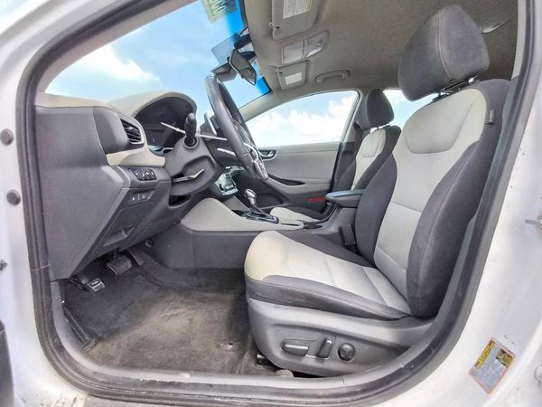 2019 HYUNDAI IONIQ SEL (HEV)