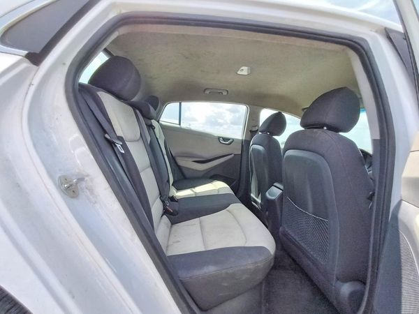 2019 HYUNDAI IONIQ SEL (HEV)