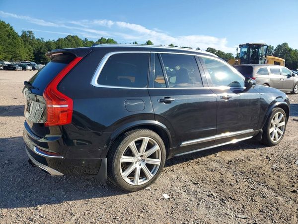 2016 VOLVO XC90