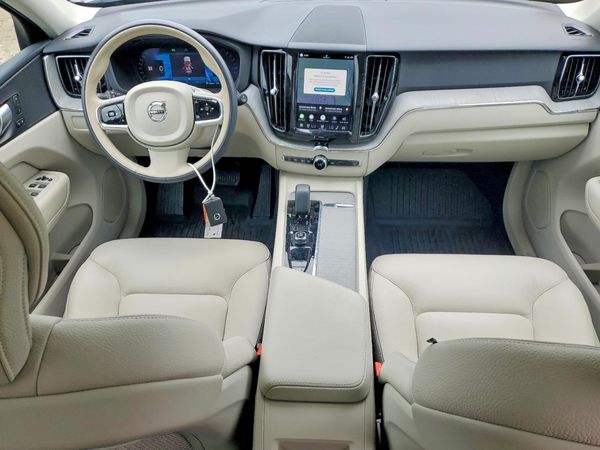 2024 VOLVO XC60