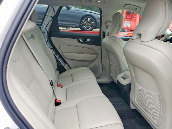 2024 VOLVO XC60