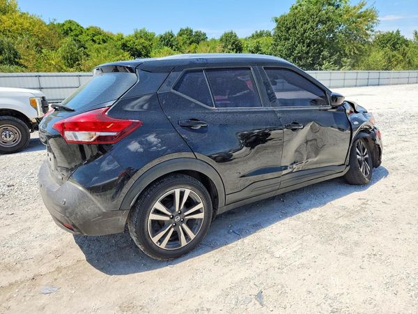 2020 NISSAN KICKS