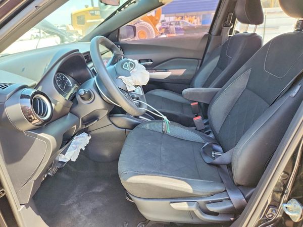 2020 NISSAN KICKS