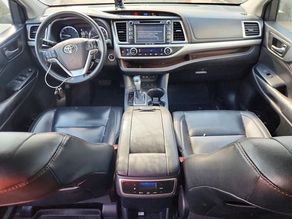 2019 TOYOTA HIGHLANDER SE/XLE