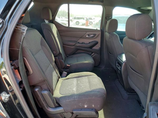 2023 CHEVROLET TRAVERSE LT