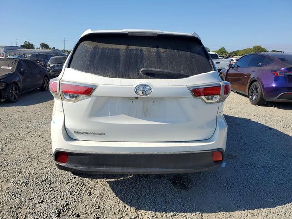 2016 TOYOTA HIGHLANDER