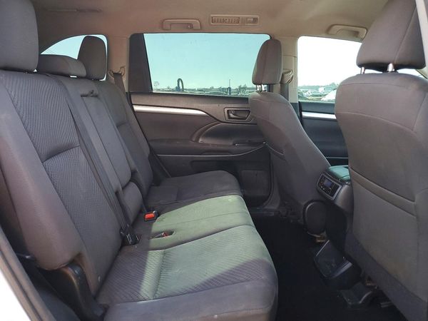 2016 TOYOTA HIGHLANDER
